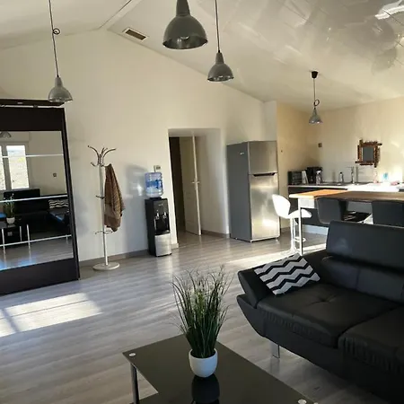 Homestay Laubergerie De Lastours