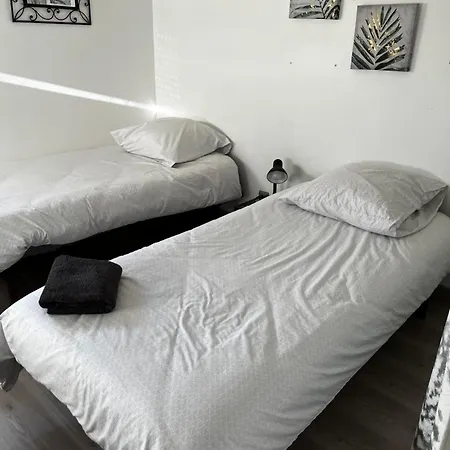 Homestay Laubergerie De Lastours